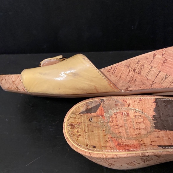 Emilio Pucci Beige Patent Leather Cork Wedge Slide Slip-on Sandals sz 40 Italy - Picture 10 of 11